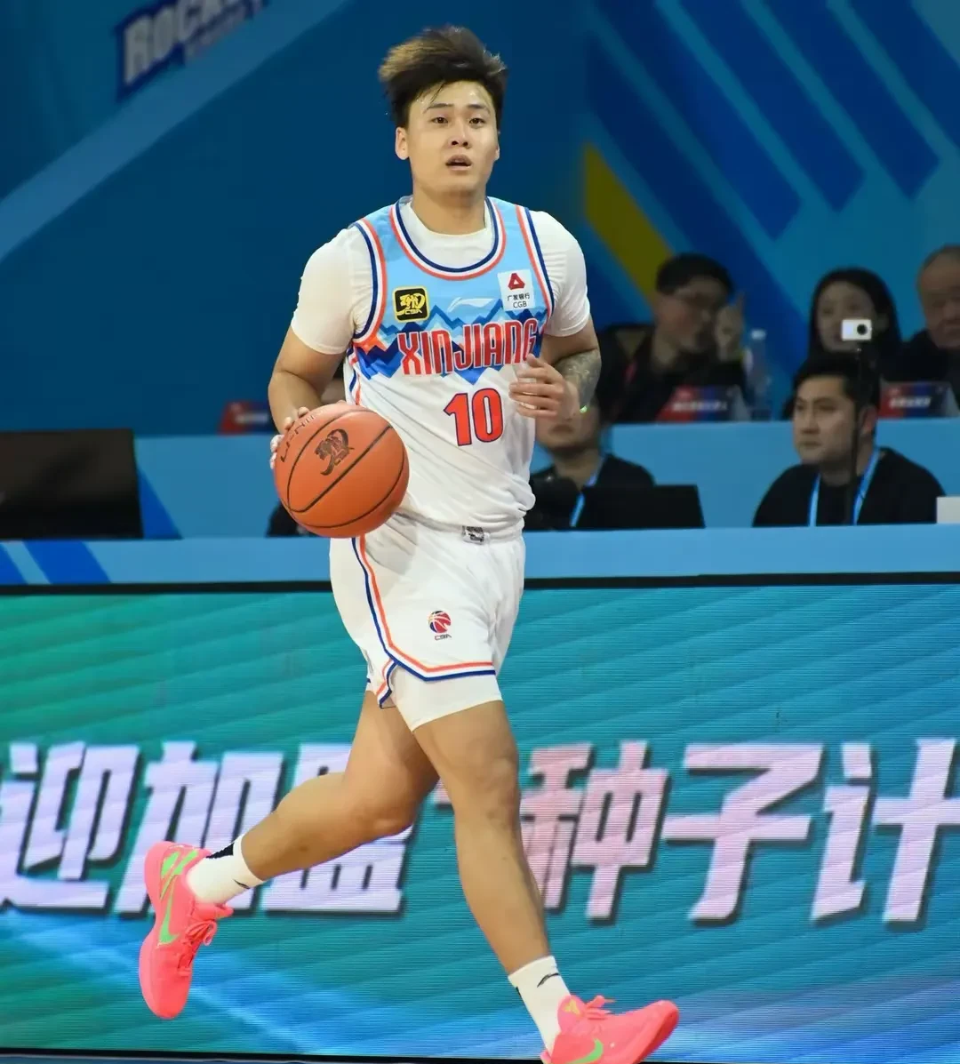 哈希娱乐网站 -新疆广汇飞虎俱乐部伊力特篮球队