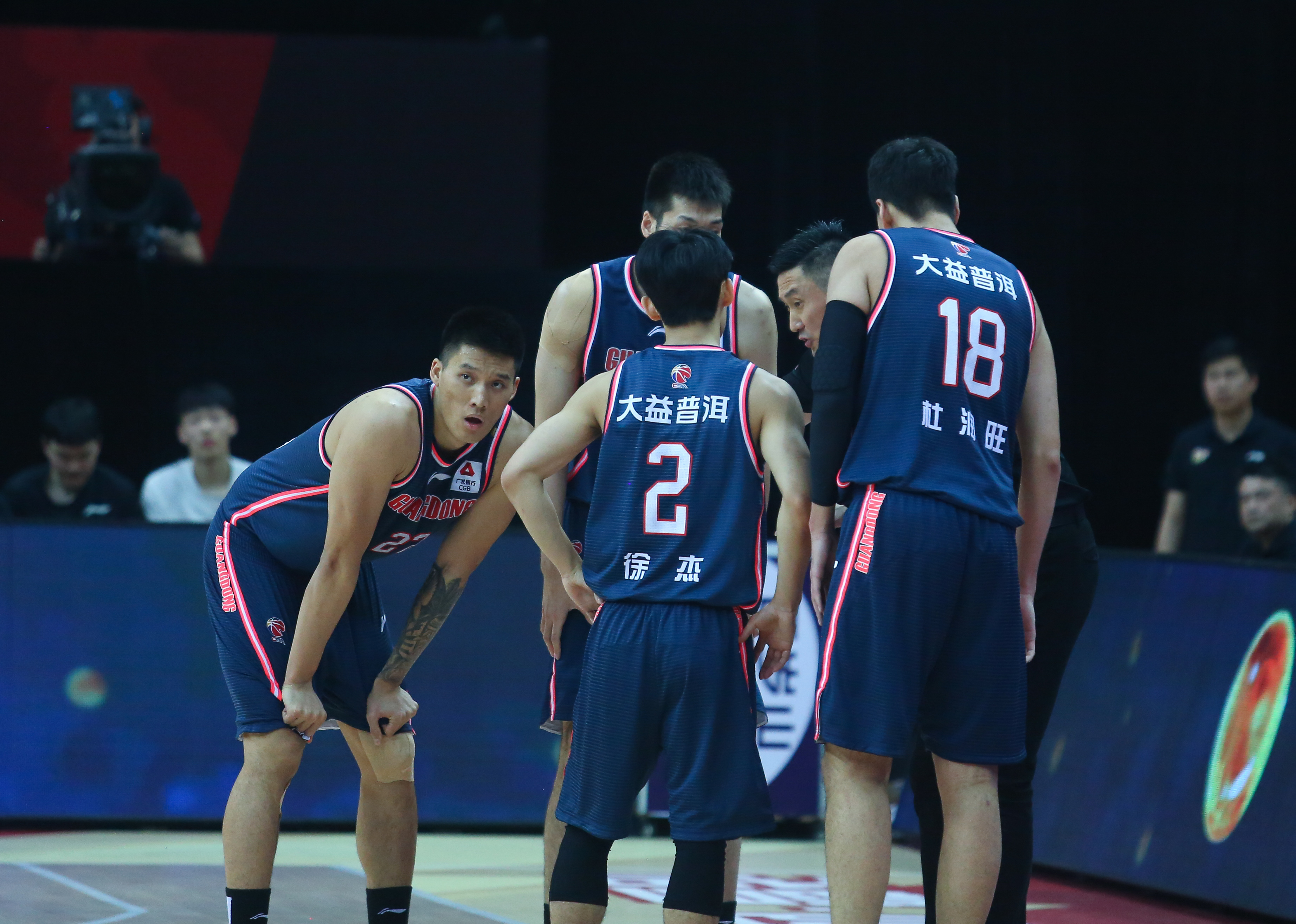 哈希游戏平台 -集结日波尔图调整名单以备中超里程碑夜深圳男篮手感冰凉，今夜山东男篮备战全明星赛看傻球迷的简单介绍